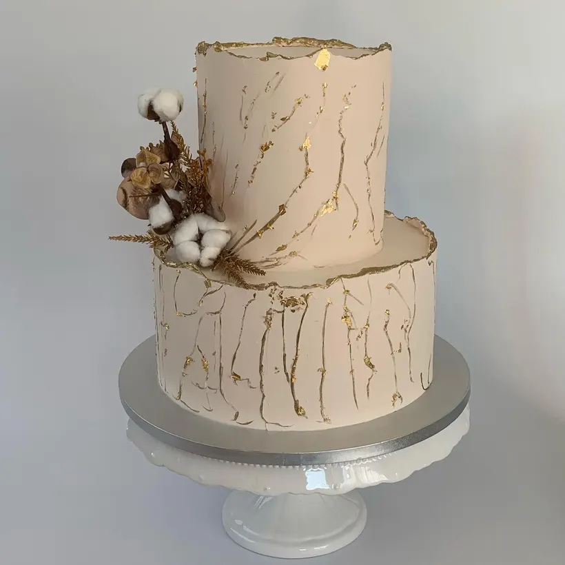 Individuelle Hochzeitstorte von Konfektory