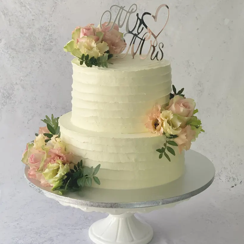 Individuelle Hochzeitstorte von Konfektory