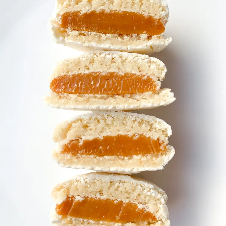 Mango-Maracuja Macaron